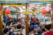 面馆怎么获客留客？这份老店经营秘籍让你从无人问津到火爆出圈！