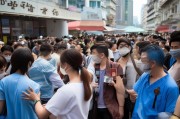 深圳疫苗接种需求大，如何快速领取疫苗徽章？