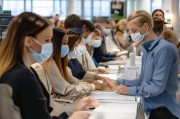 疫情期间如何合法合规领取护照？保障公民健康与安全的必由之路