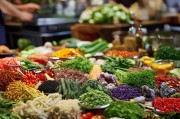 火锅底料的获客密码，从产品到流量，如何让顾客主动找上门？