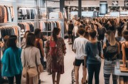 服装店如何精准获客？这5招让你的店铺人气爆棚！